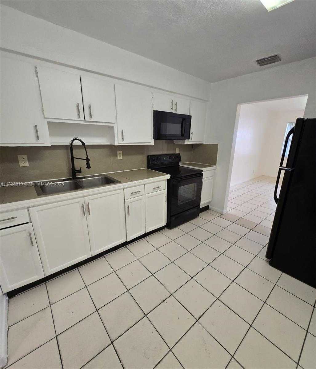 Small Image of 1905 SOUTH WEST 11TH ST #1-2, Fort Lauderdale Number 16