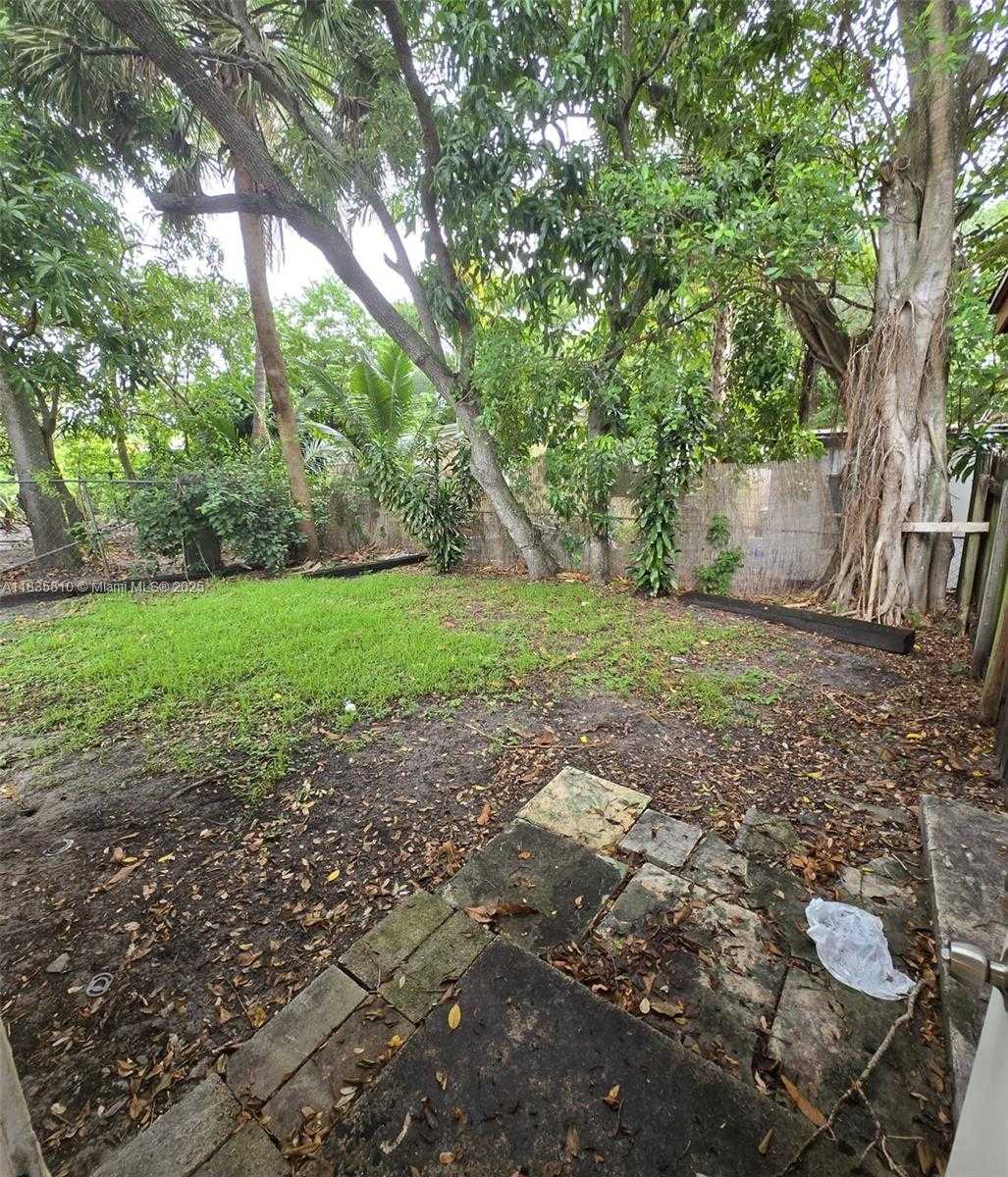 Small Image of 1905 SOUTH WEST 11TH ST #1-2, Fort Lauderdale Number 21