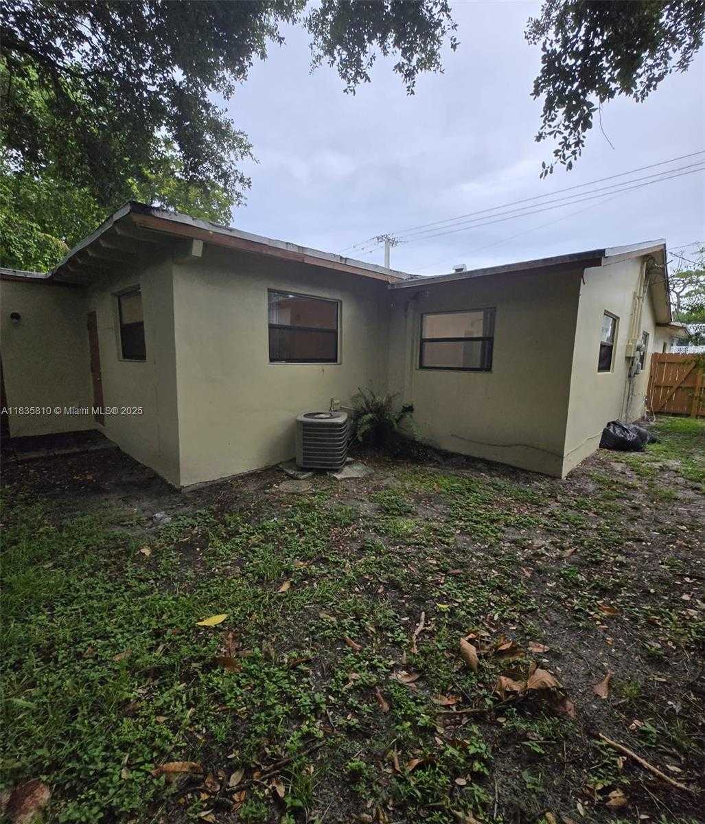 Small Image of 1905 SOUTH WEST 11TH ST #1-2, Fort Lauderdale Number 22