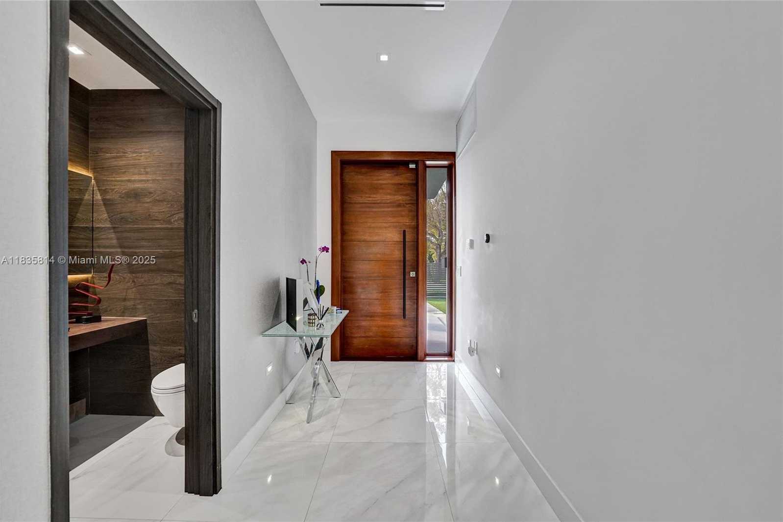 Small Image of 2441 NORTH EAST 200TH ST #., Miami Number 15