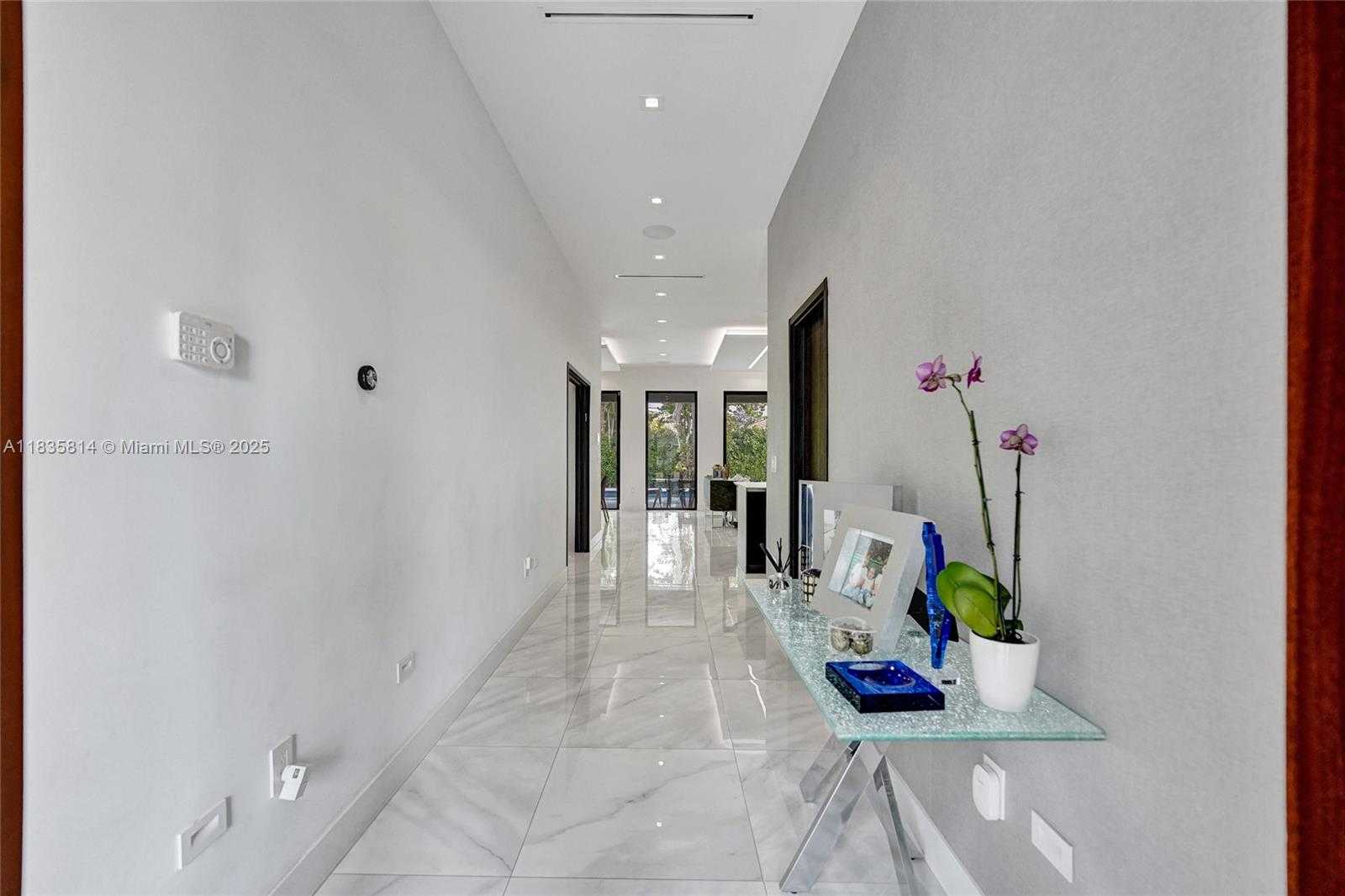 Small Image of 2441 NORTH EAST 200TH ST #., Miami Number 16