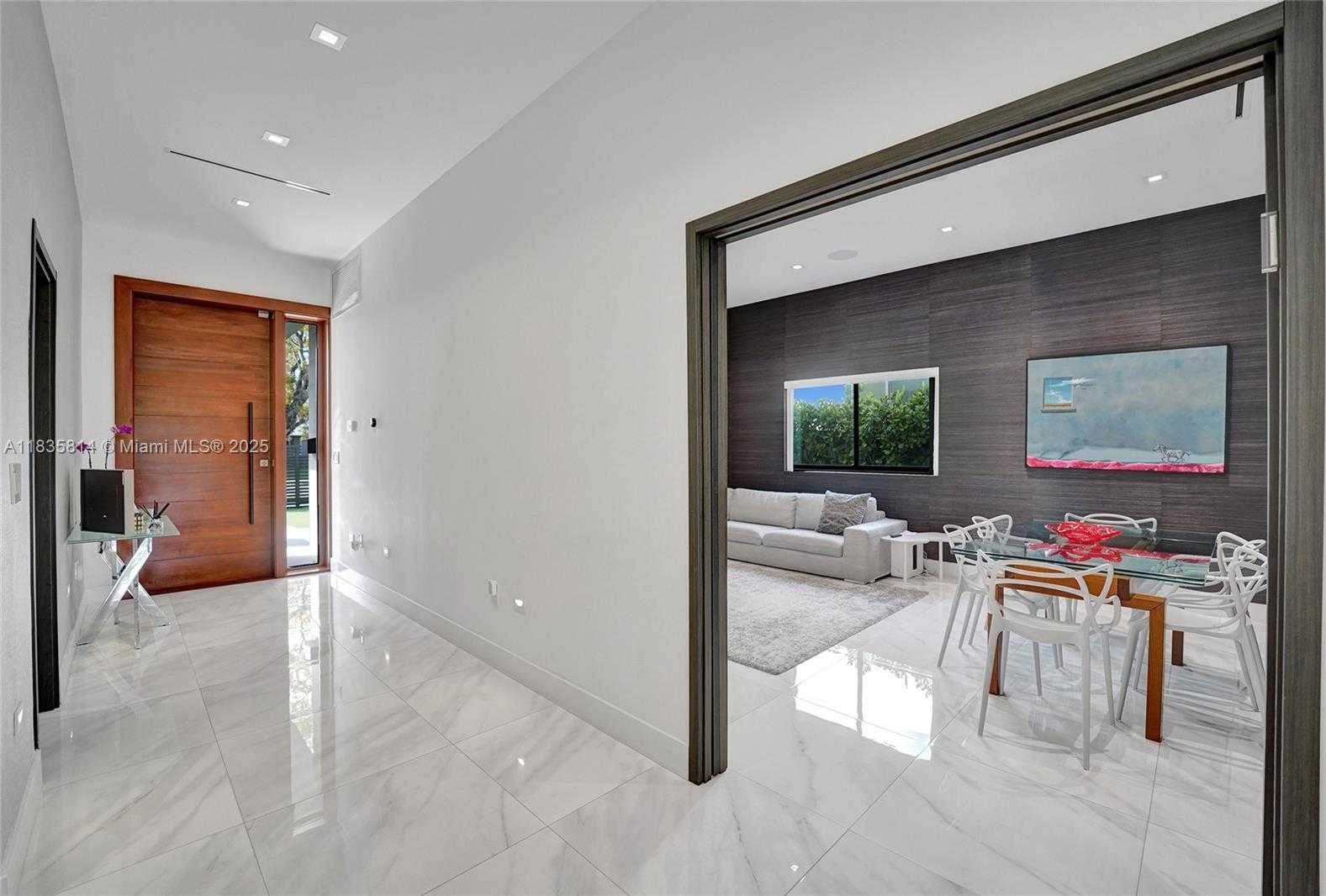 Small Image of 2441 NORTH EAST 200TH ST #., Miami Number 25