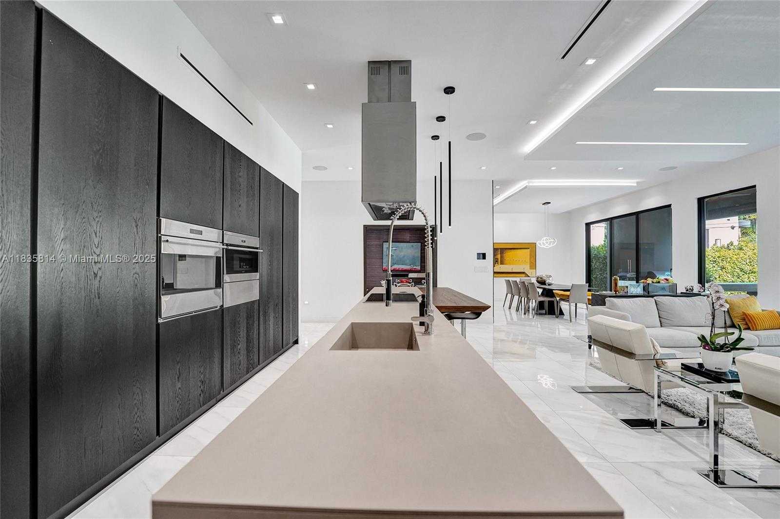 Small Image of 2441 NORTH EAST 200TH ST #., Miami Number 27