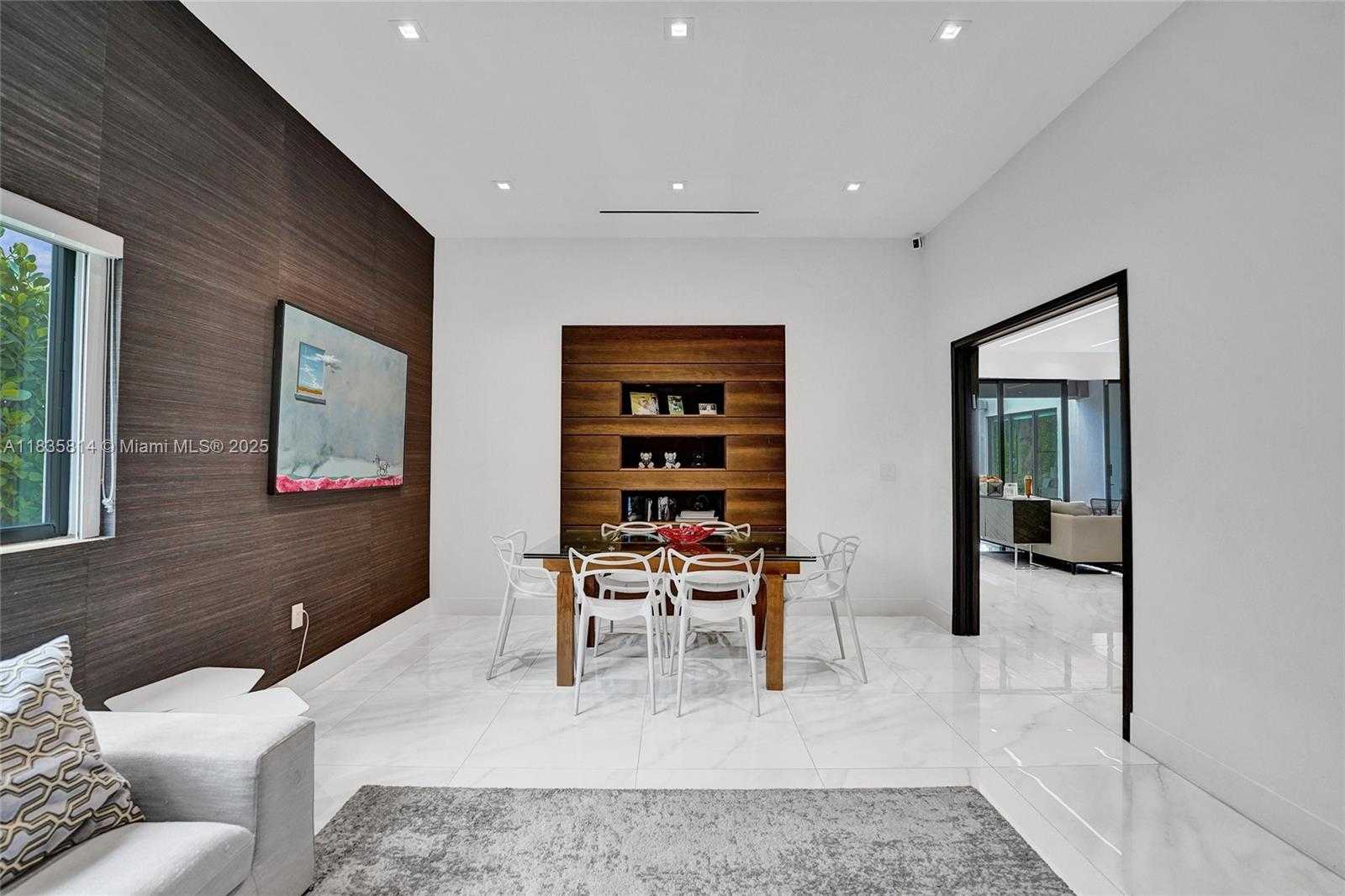 Small Image of 2441 NORTH EAST 200TH ST #., Miami Number 32