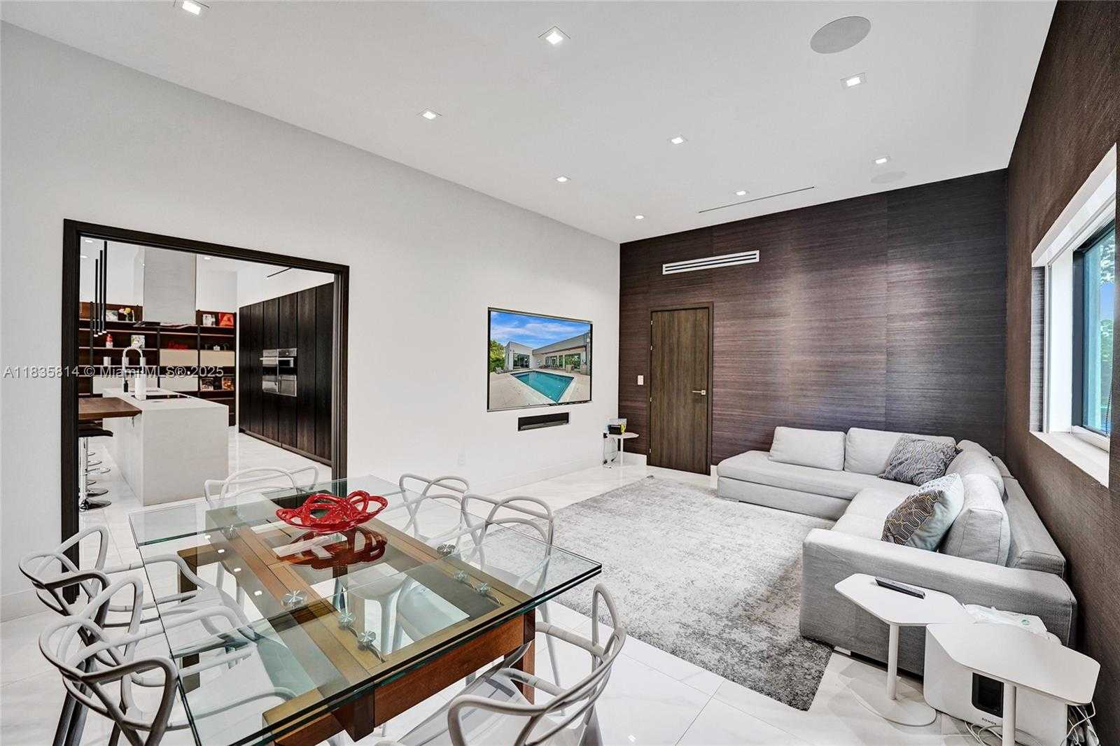 Small Image of 2441 NORTH EAST 200TH ST #., Miami Number 36