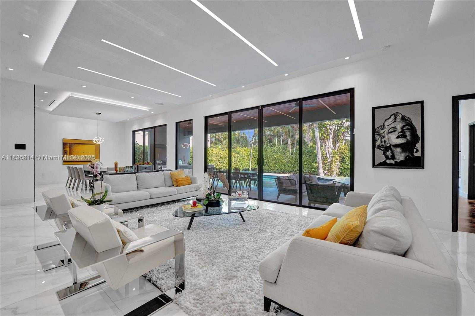 Small Image of 2441 NORTH EAST 200TH ST #., Miami Number 43