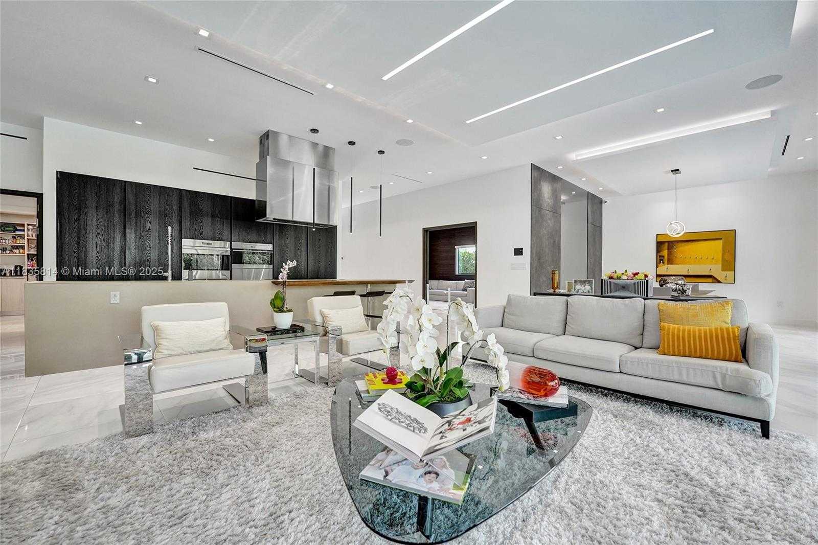 Small Image of 2441 NORTH EAST 200TH ST #., Miami Number 46