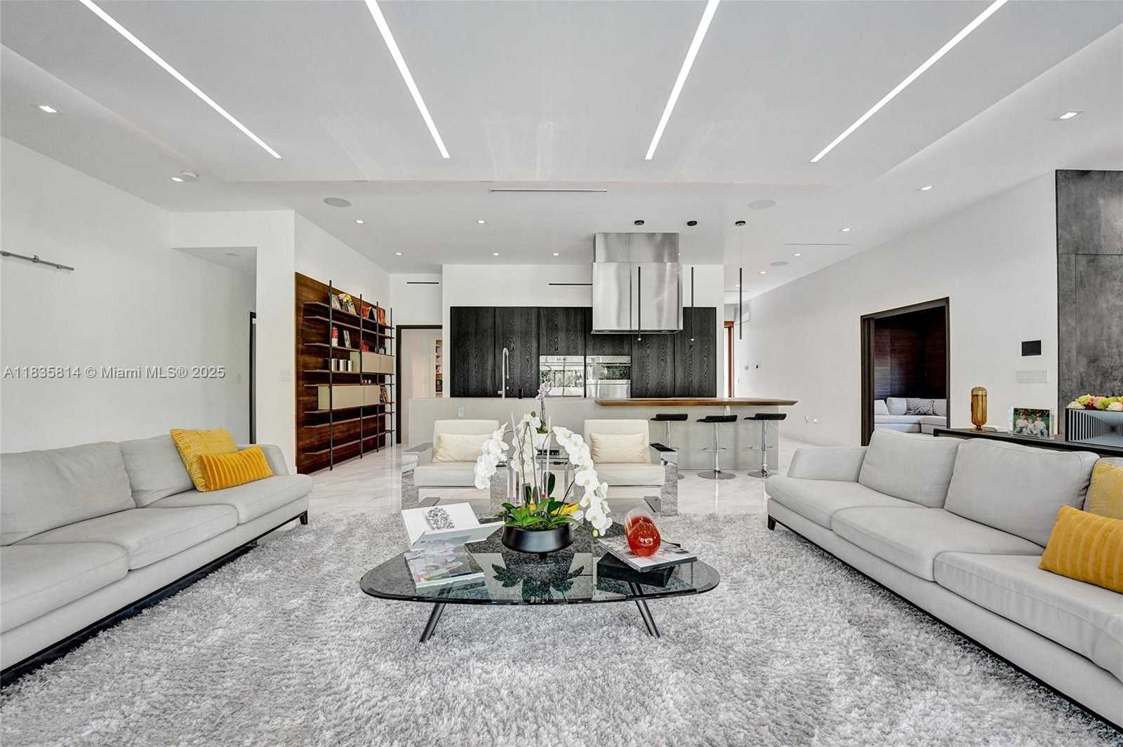 Small Image of 2441 NORTH EAST 200TH ST #., Miami Number 47