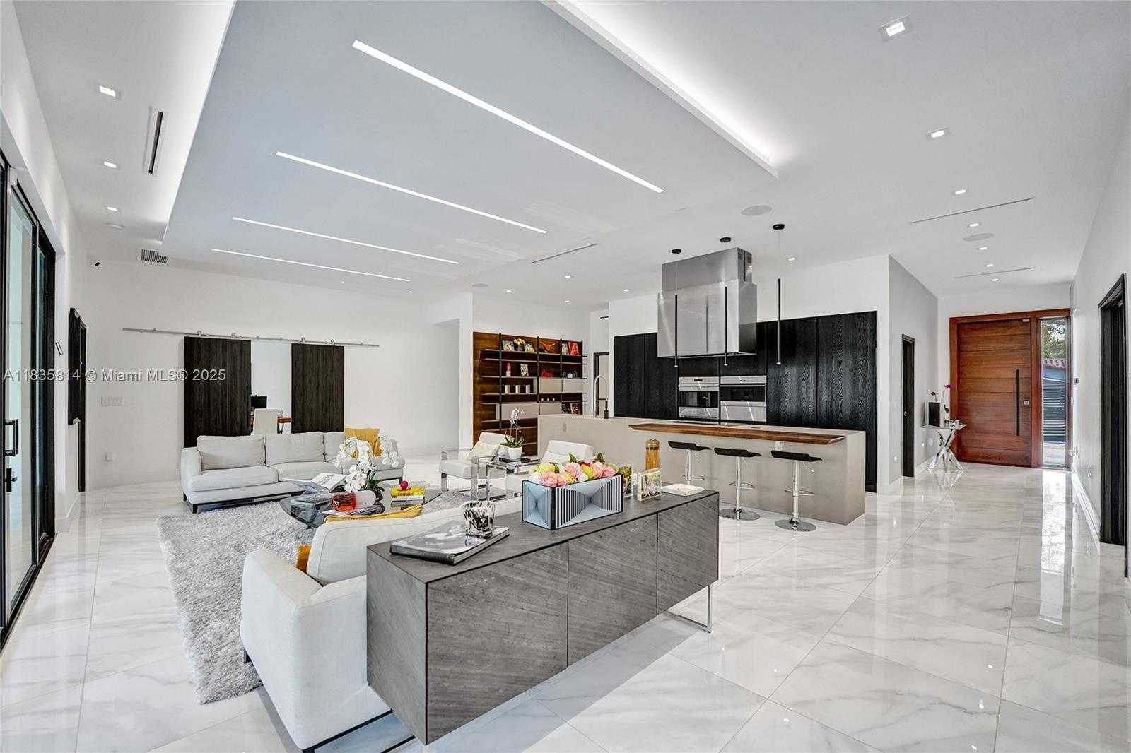Small Image of 2441 NORTH EAST 200TH ST #., Miami Number 48