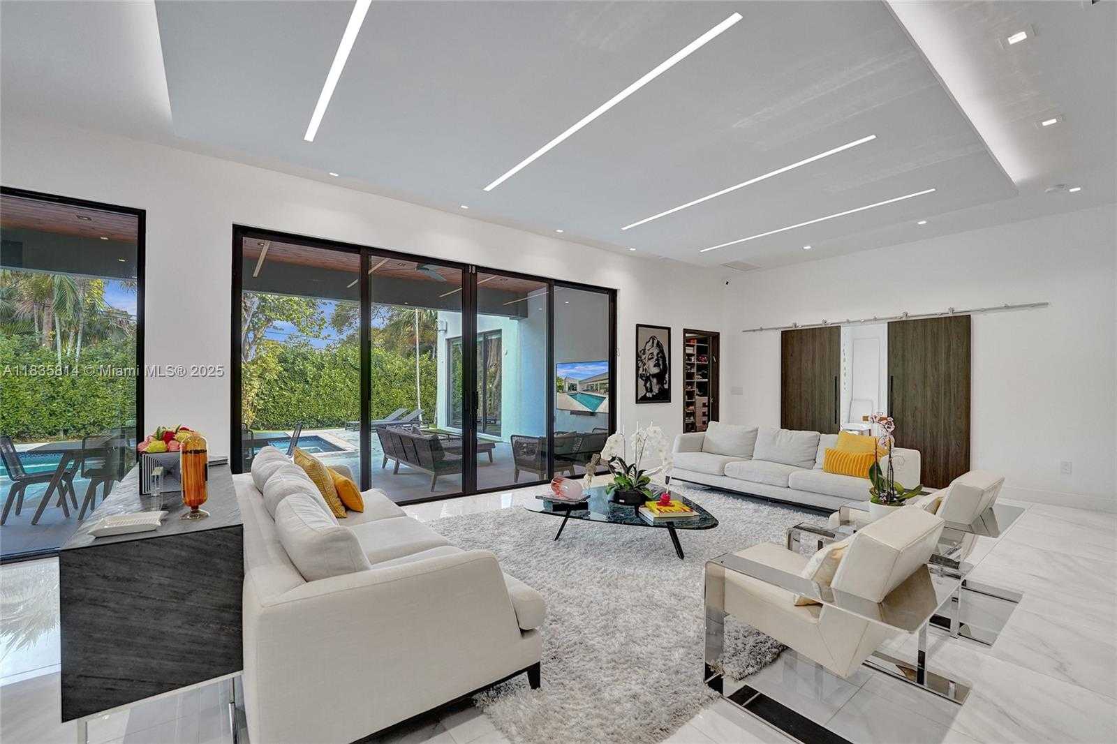 Small Image of 2441 NORTH EAST 200TH ST #., Miami Number 50