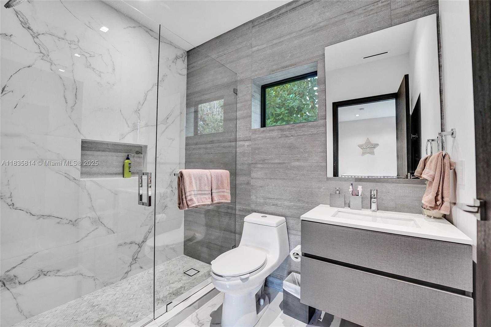Small Image of 2441 NORTH EAST 200TH ST #., Miami Number 79