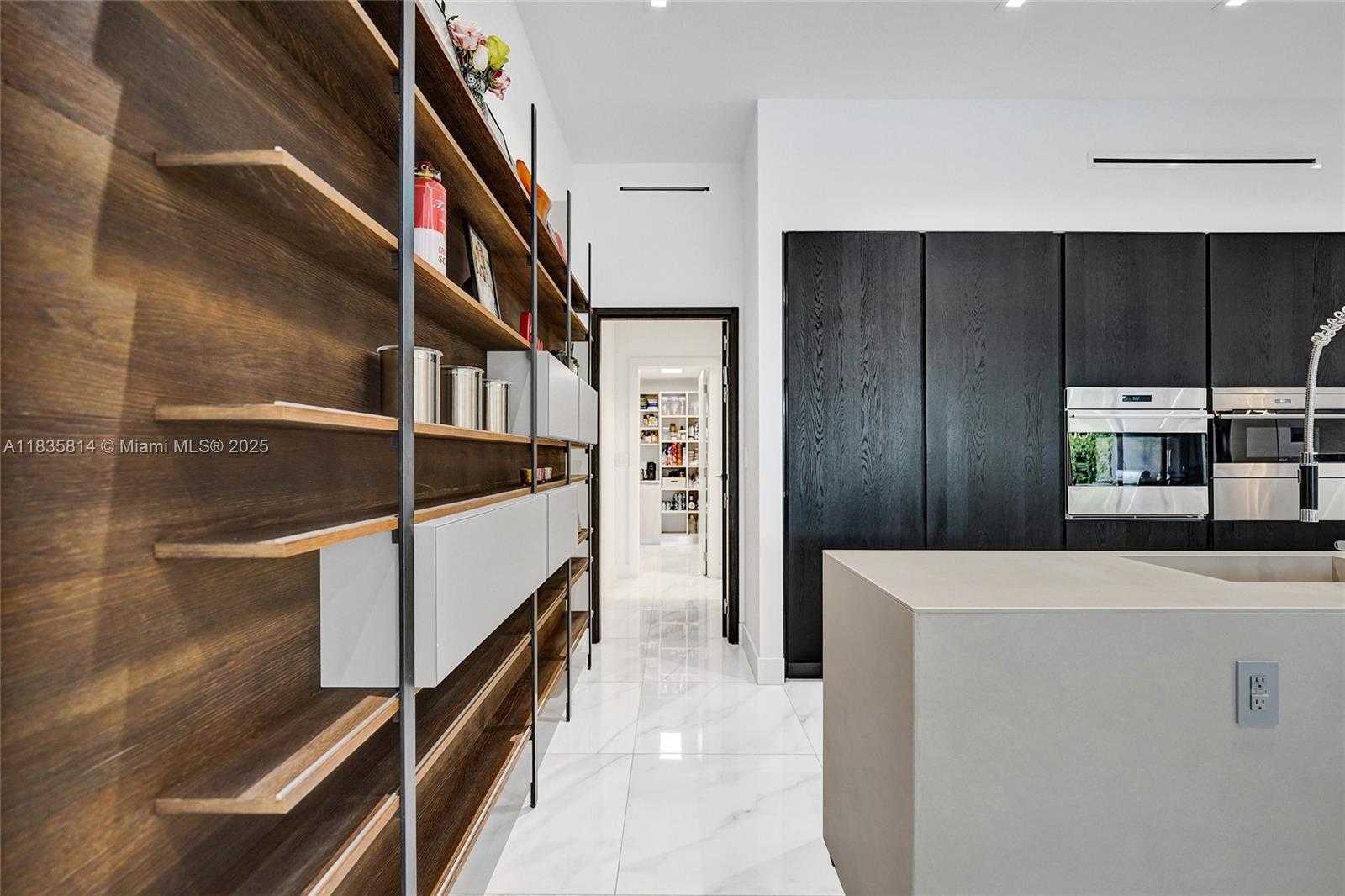 Small Image of 2441 NORTH EAST 200TH ST #., Miami Number 80