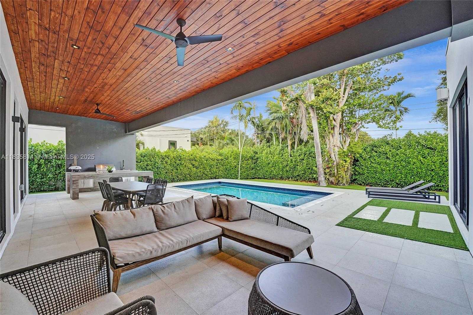 Small Image of 2441 NORTH EAST 200TH ST #., Miami Number 88