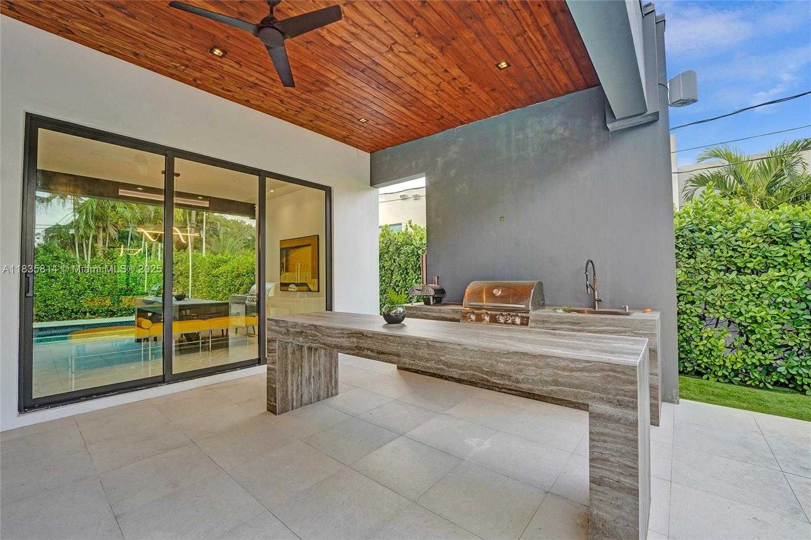 Small Image of 2441 NORTH EAST 200TH ST #., Miami Number 92
