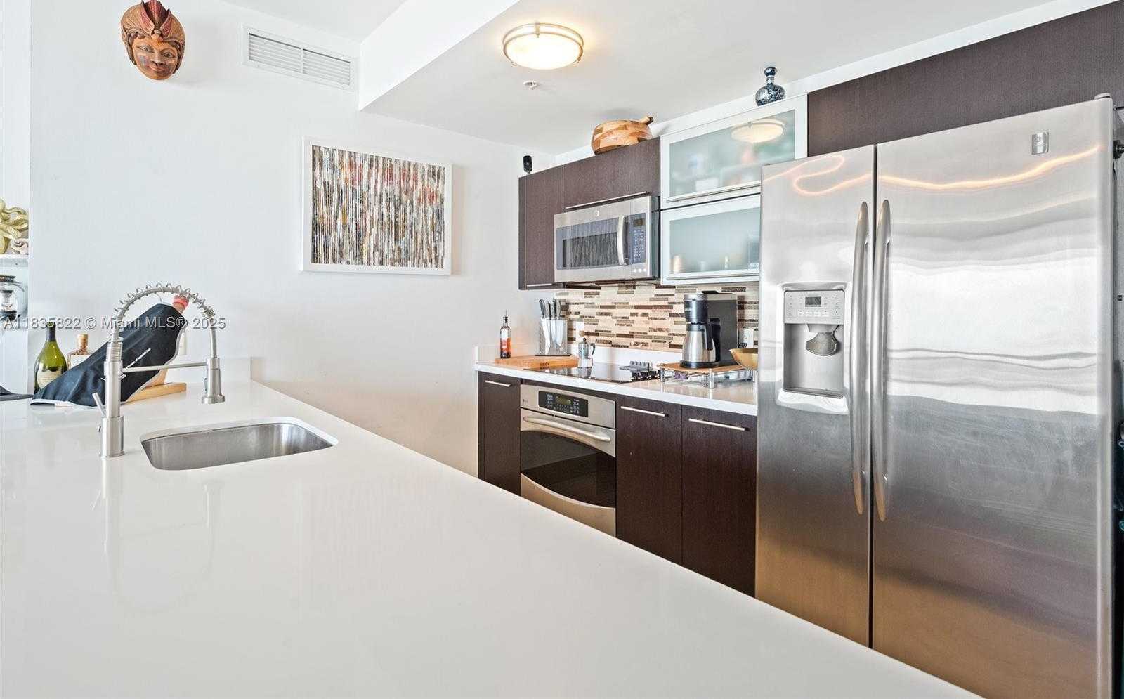 Small Image of 90 SOUTH WEST 3RD ST #2406, Miami Number 11