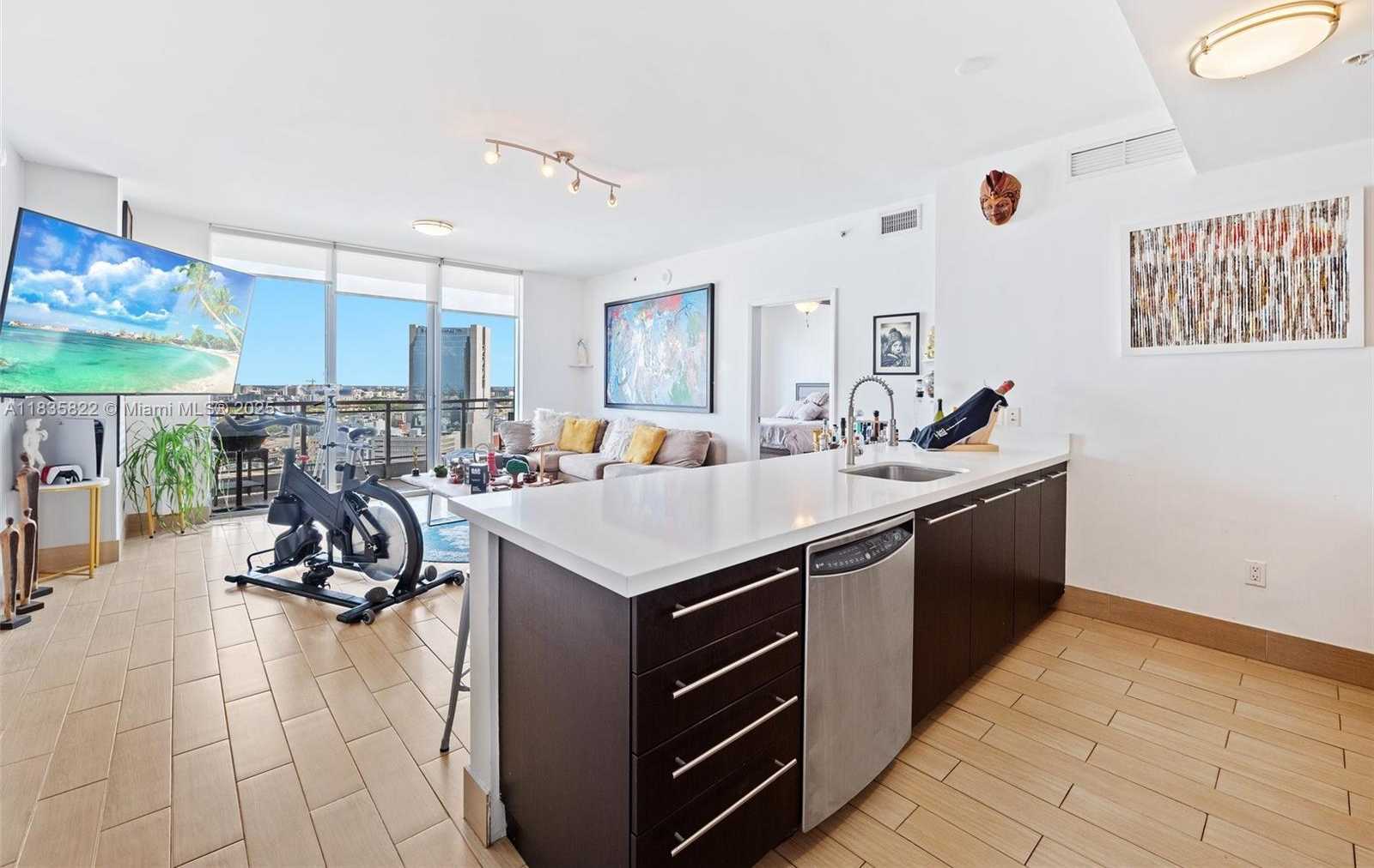 Small Image of 90 SOUTH WEST 3RD ST #2406, Miami Number 13