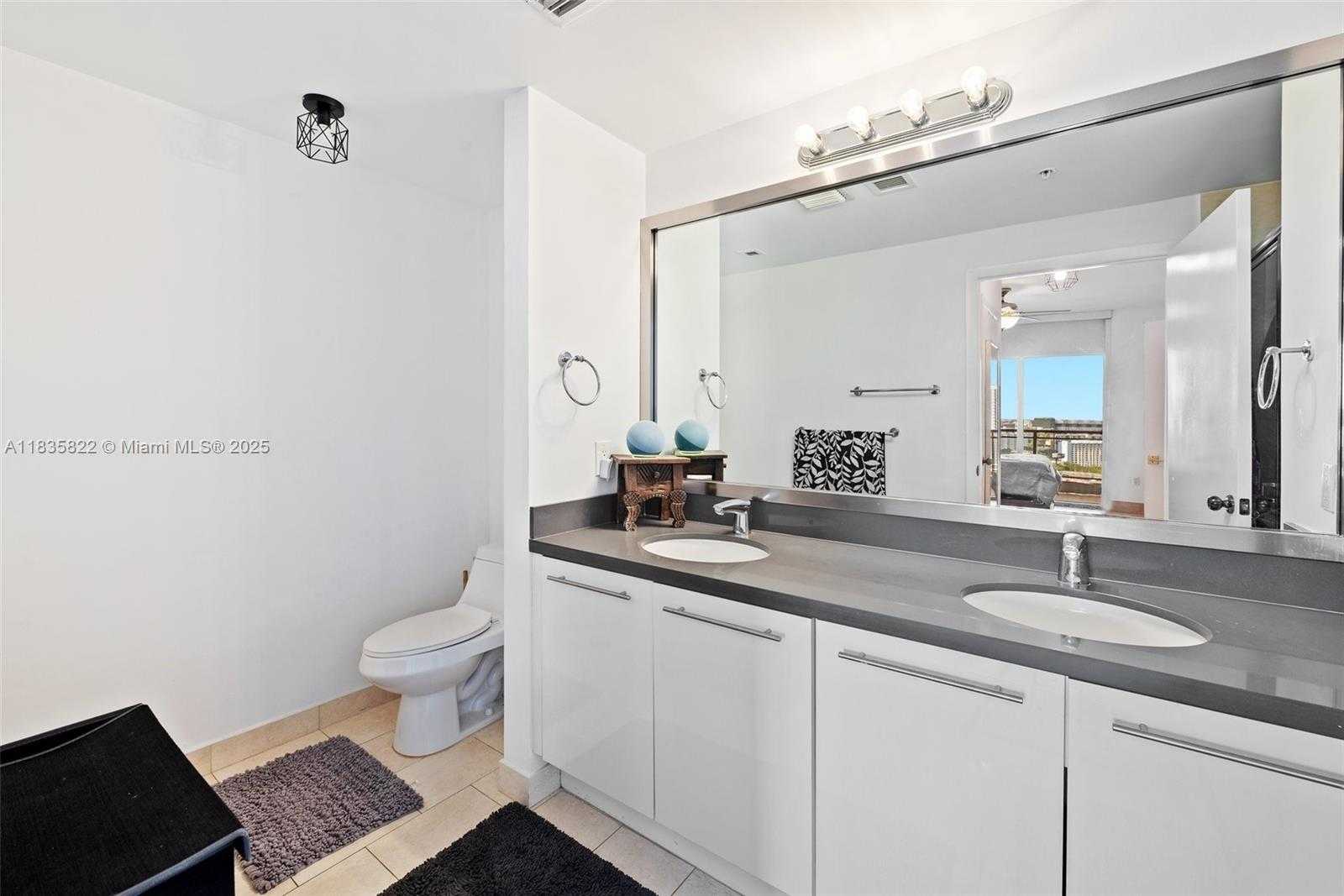 Small Image of 90 SOUTH WEST 3RD ST #2406, Miami Number 18