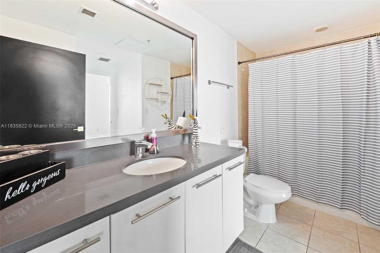 Small Image of 90 SOUTH WEST 3RD ST #2406, Miami Number 22