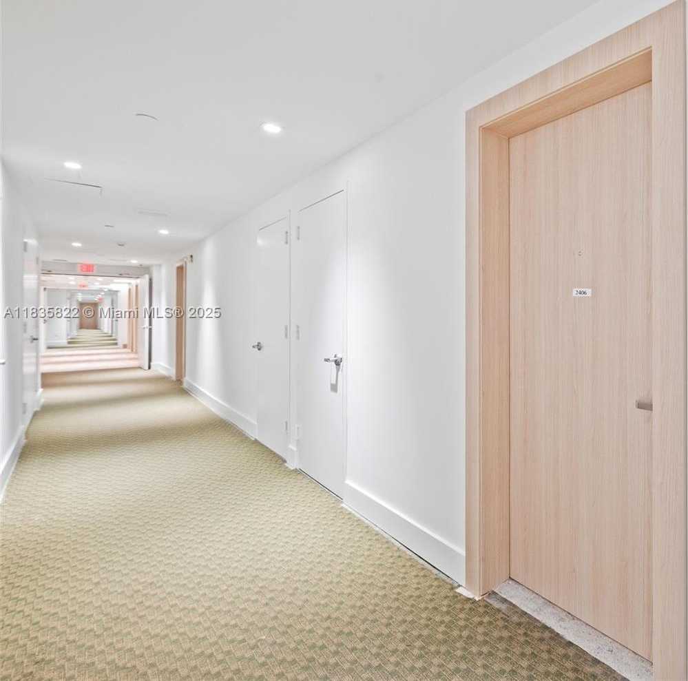 Small Image of 90 SOUTH WEST 3RD ST #2406, Miami Number 3