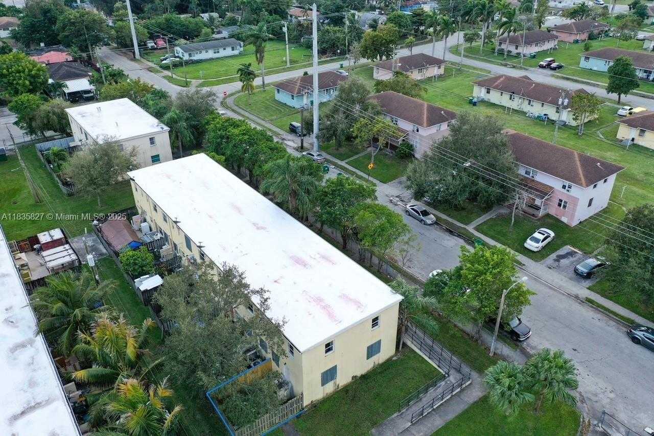 Small Image of 8329 NORTH WEST 5TH AVE ##1, Miami Number 12