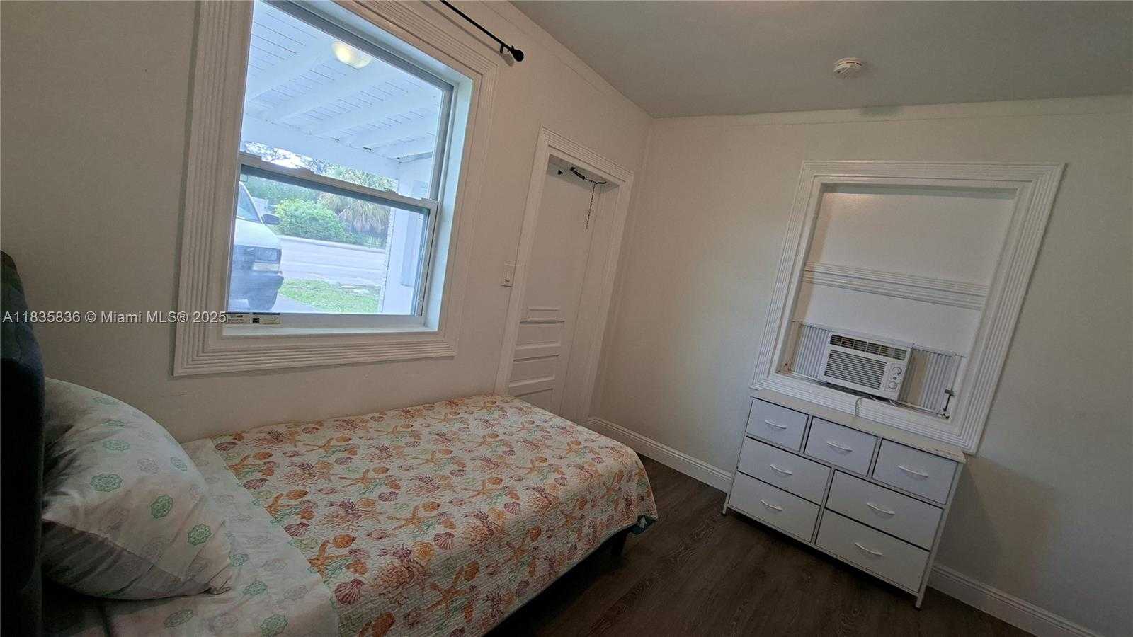 Small Image of 126 NORTH WEST 8TH AVE #1, Hallandale Beach Number 13