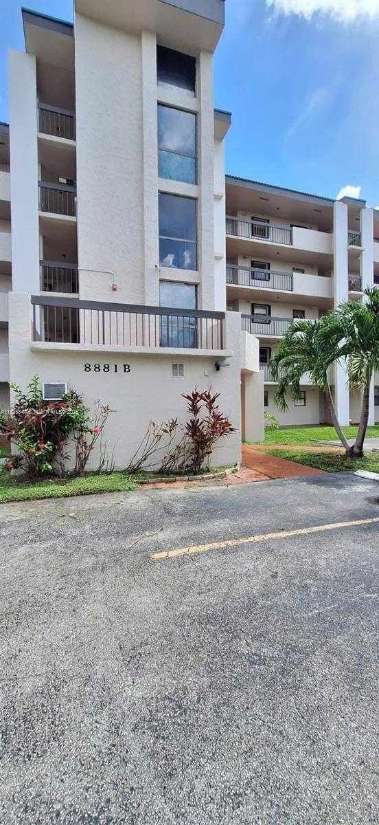 Small Image of 8881 FONTAINEBLEAU BLVD #305, Miami Number 7