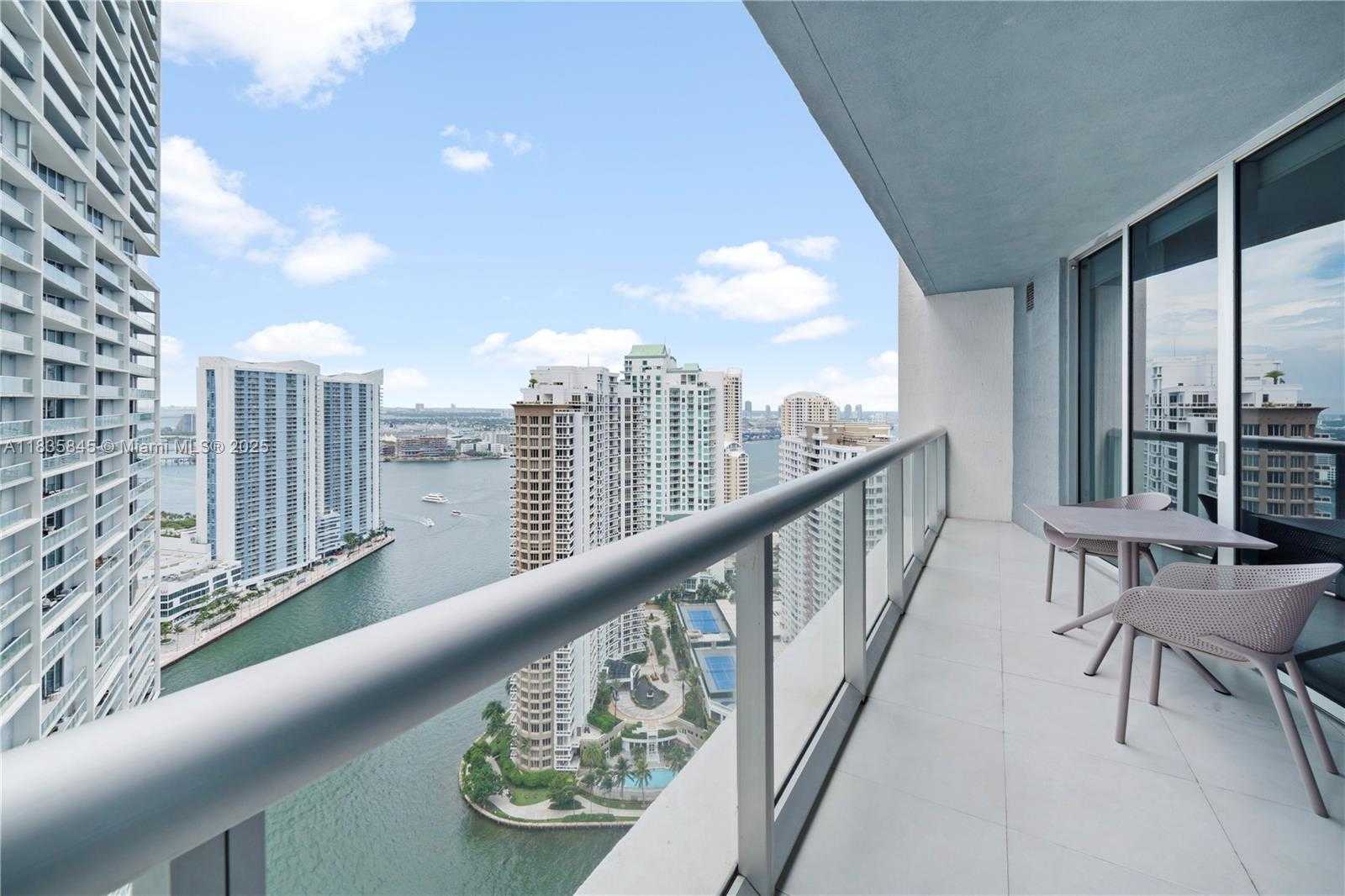 Small Image of 495 BRICKELL AVE #3608, Miami Number 11