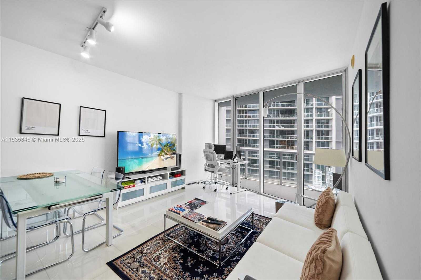 Small Image of 495 BRICKELL AVE #3608, Miami Number 6