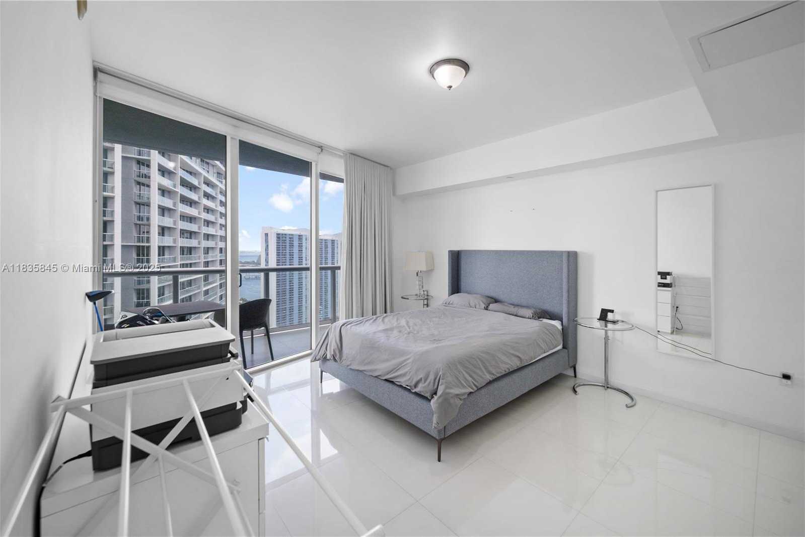 Small Image of 495 BRICKELL AVE #3608, Miami Number 8