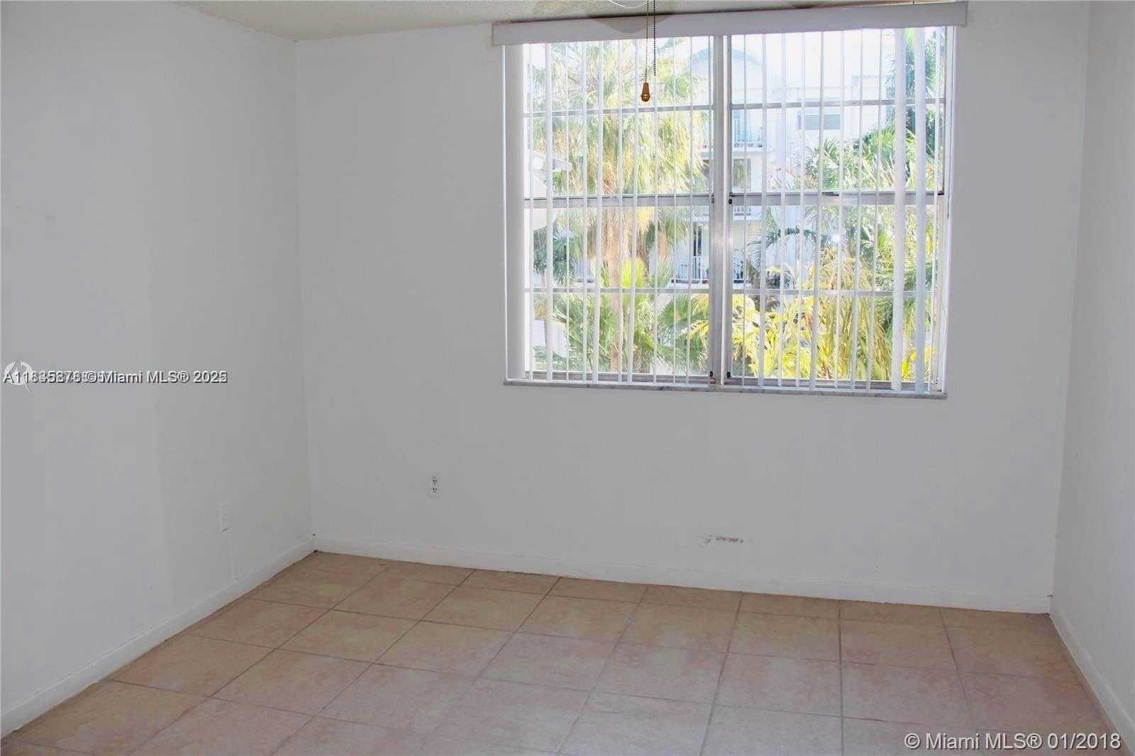 Small Image of 486 NORTH WEST 165TH STREET RD #404, Miami Number 4
