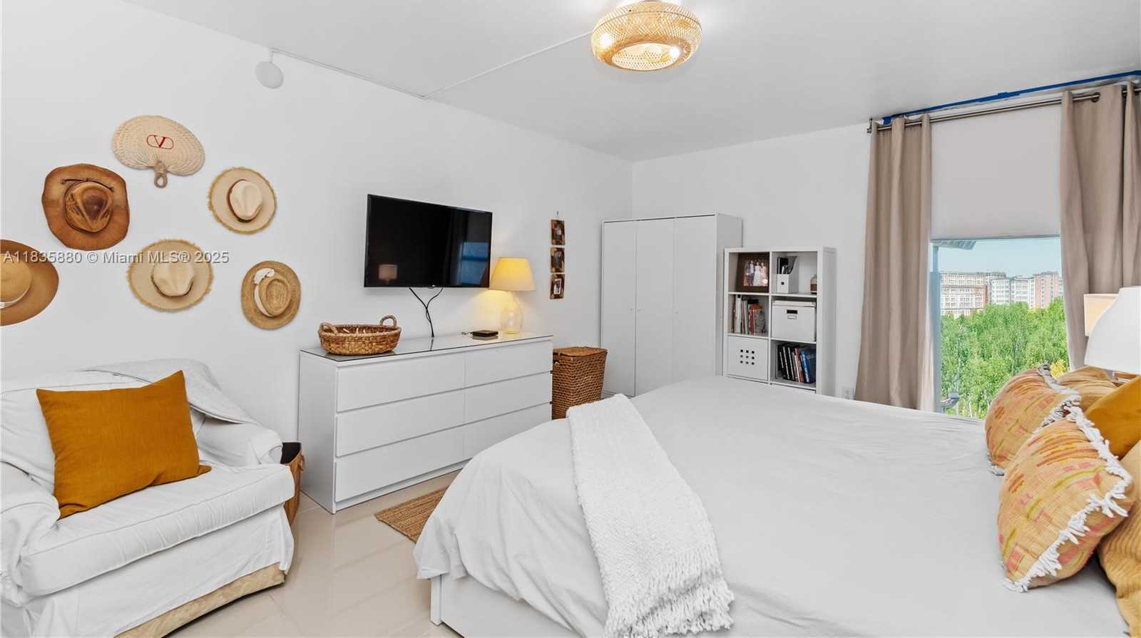 Small Image of 3301 NORTH COUNTRY CLUB DR #607, Aventura Number 12