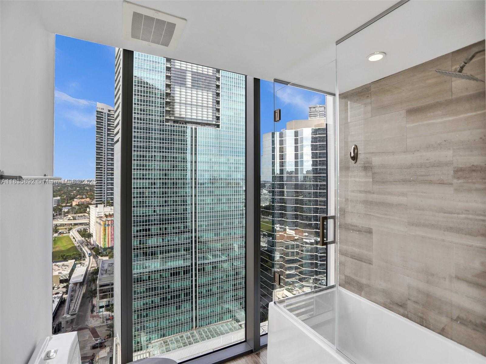 Small Image of 1300 BRICKELL BAY DR #2702, Miami Number 28