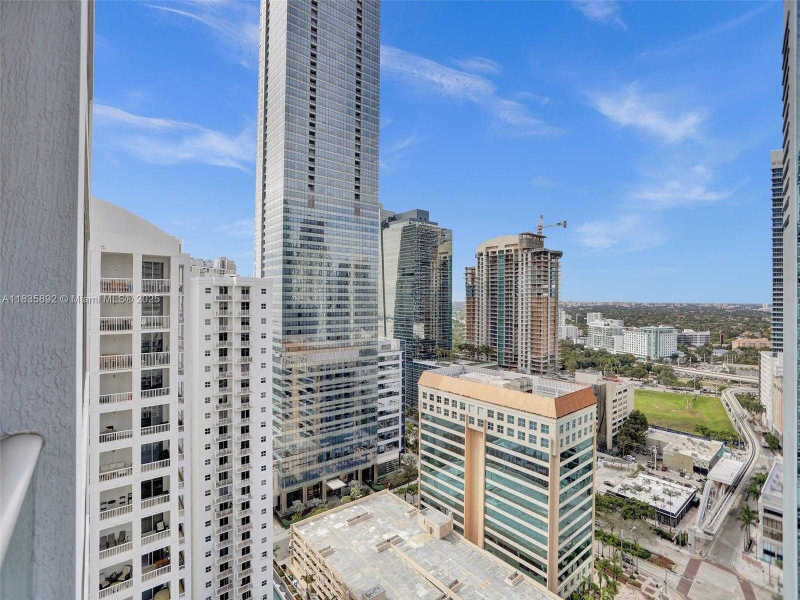 Small Image of 1300 BRICKELL BAY DR #2702, Miami Number 38
