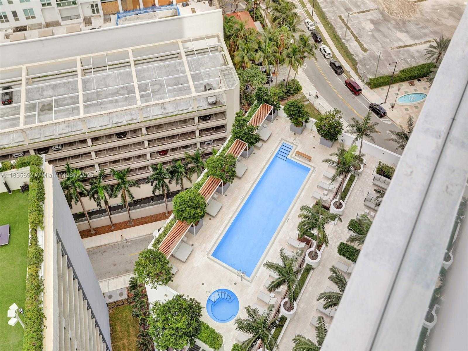 Small Image of 1300 BRICKELL BAY DR #2702, Miami Number 42