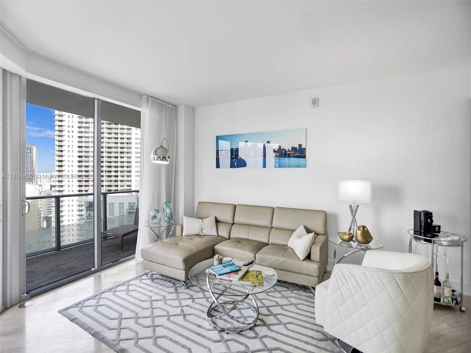 Small Image of 1300 BRICKELL BAY DR #2702, Miami Number 5