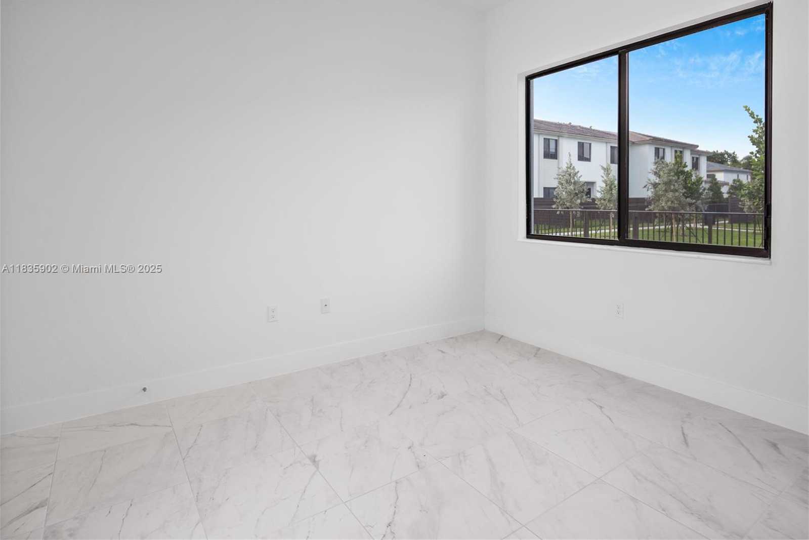 Small Image of 8327 SOUTH WEST 121 TER, Miami Number 13