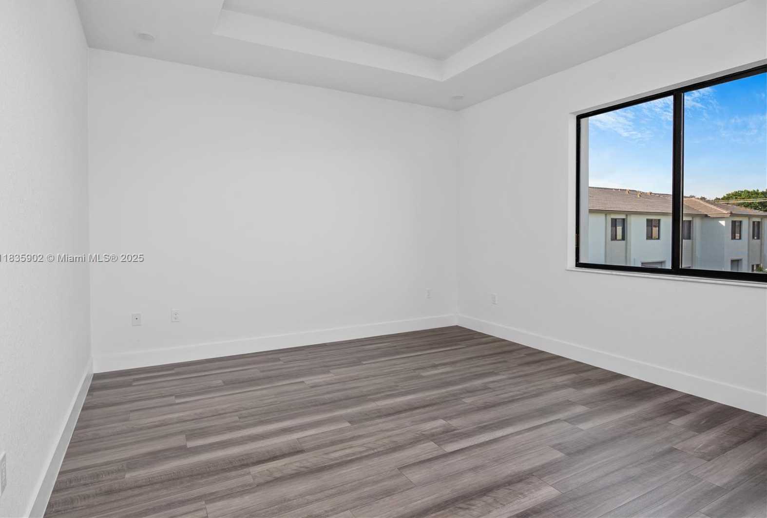 Small Image of 8327 SOUTH WEST 121 TER, Miami Number 22