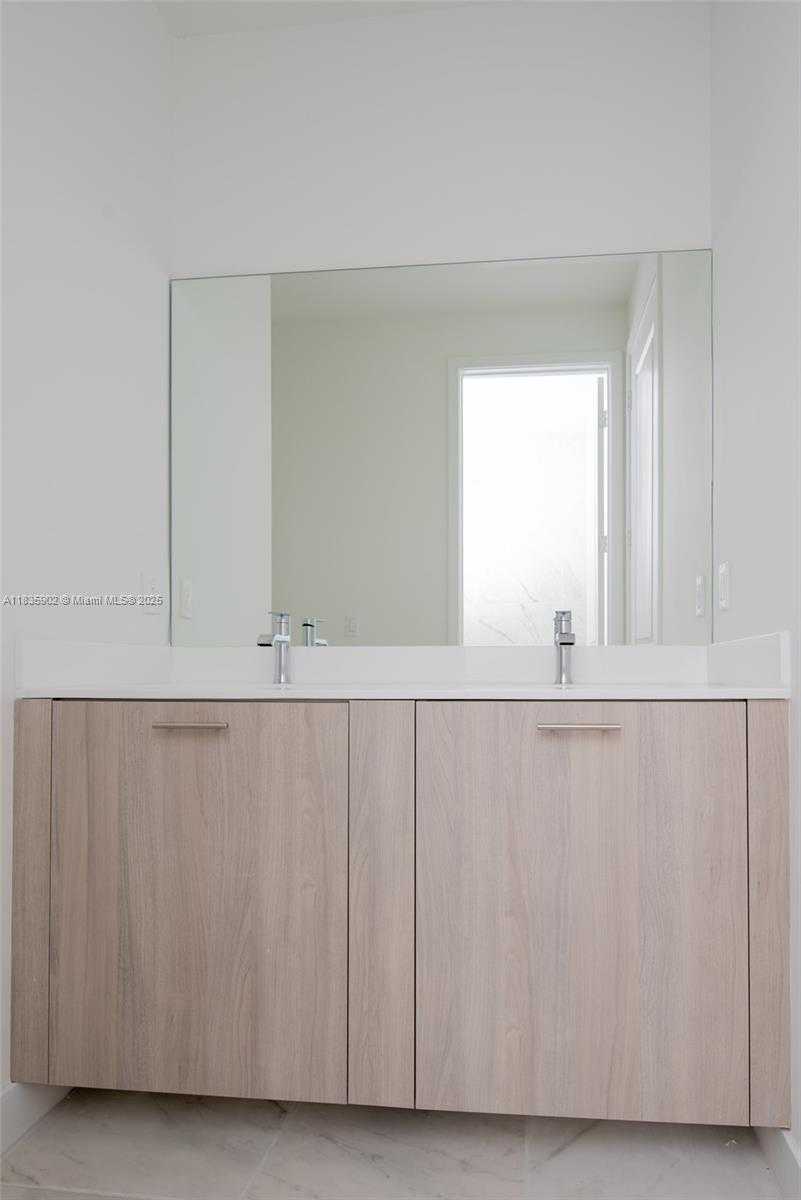 Small Image of 8327 SOUTH WEST 121 TER, Miami Number 29