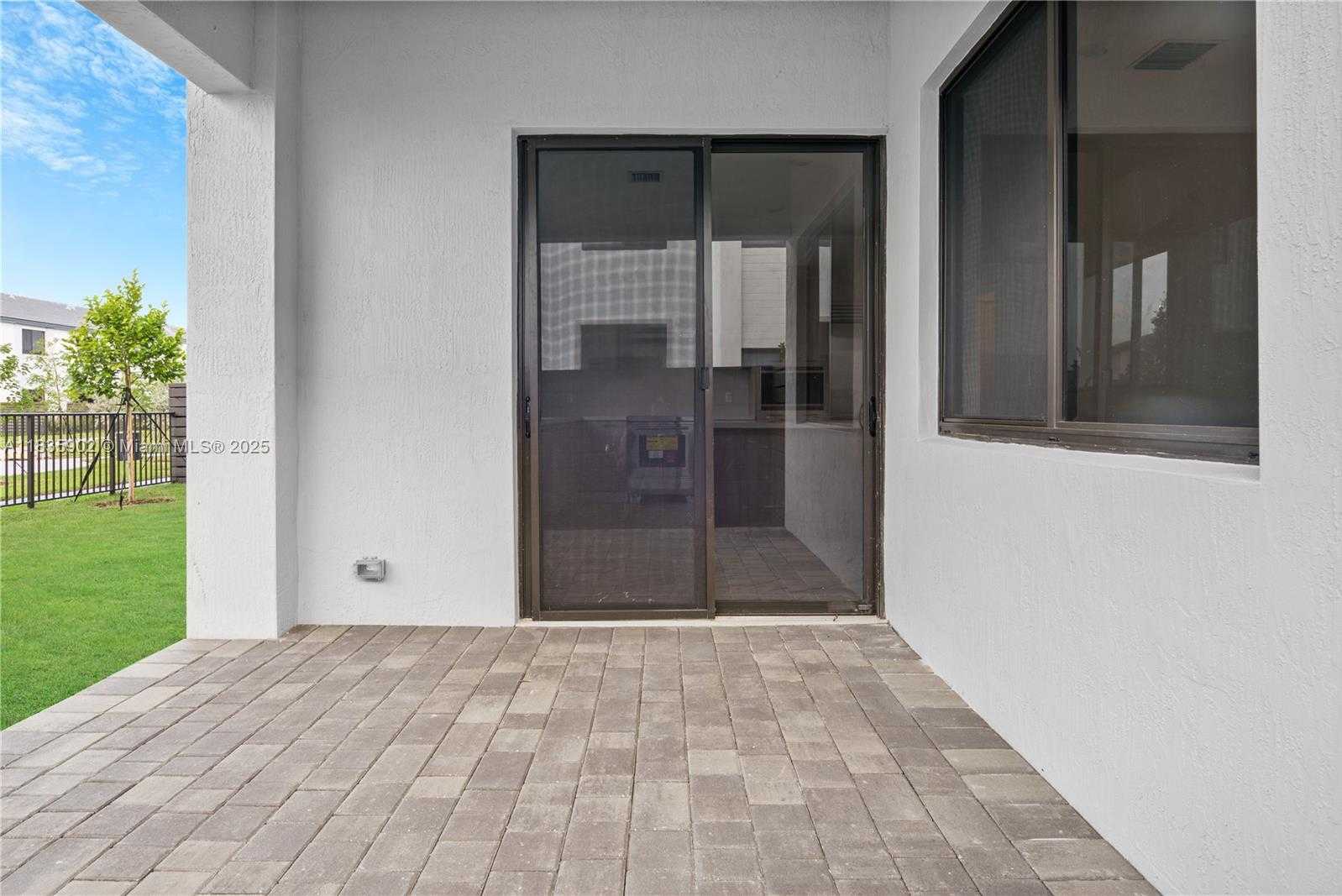 Small Image of 8327 SOUTH WEST 121 TER, Miami Number 33