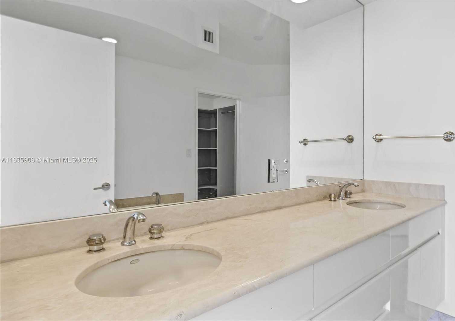 Small Image of 703 CRANDON BLVD #PH-3, Key Biscayne Number 12