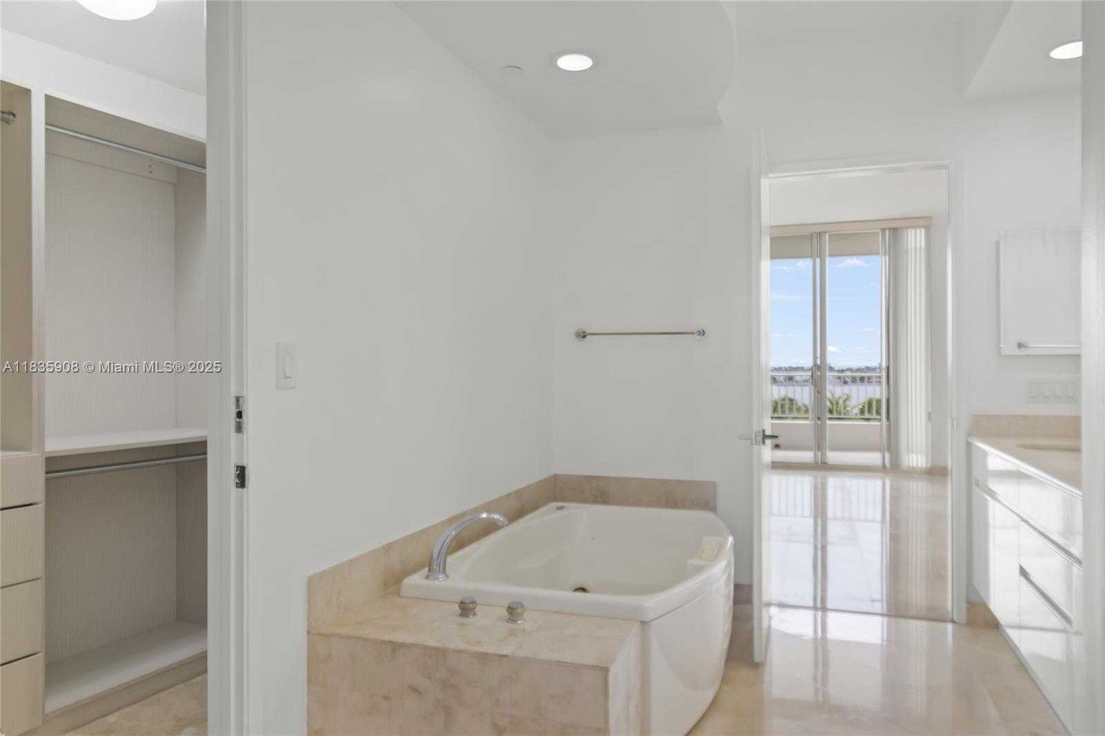 Small Image of 703 CRANDON BLVD #PH-3, Key Biscayne Number 13