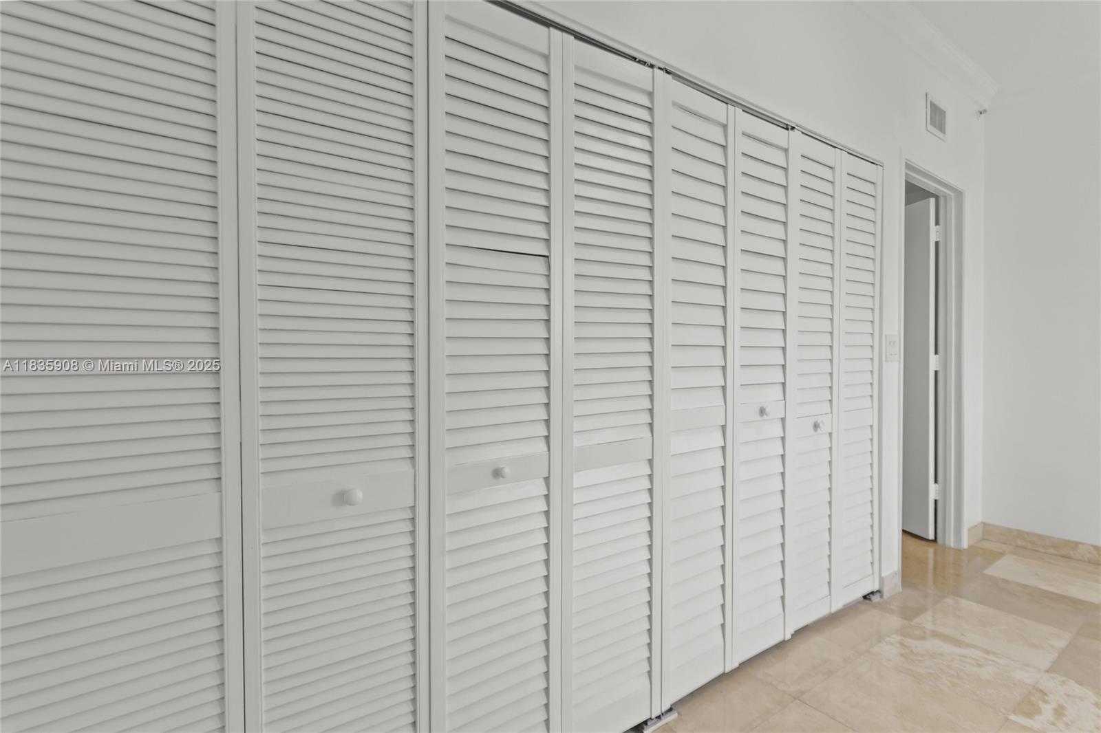 Small Image of 703 CRANDON BLVD #PH-3, Key Biscayne Number 29