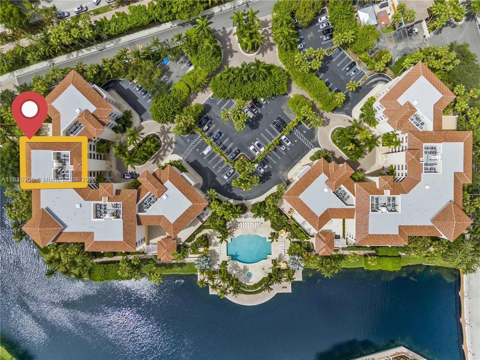 Small Image of 703 CRANDON BLVD #PH-3, Key Biscayne Number 39