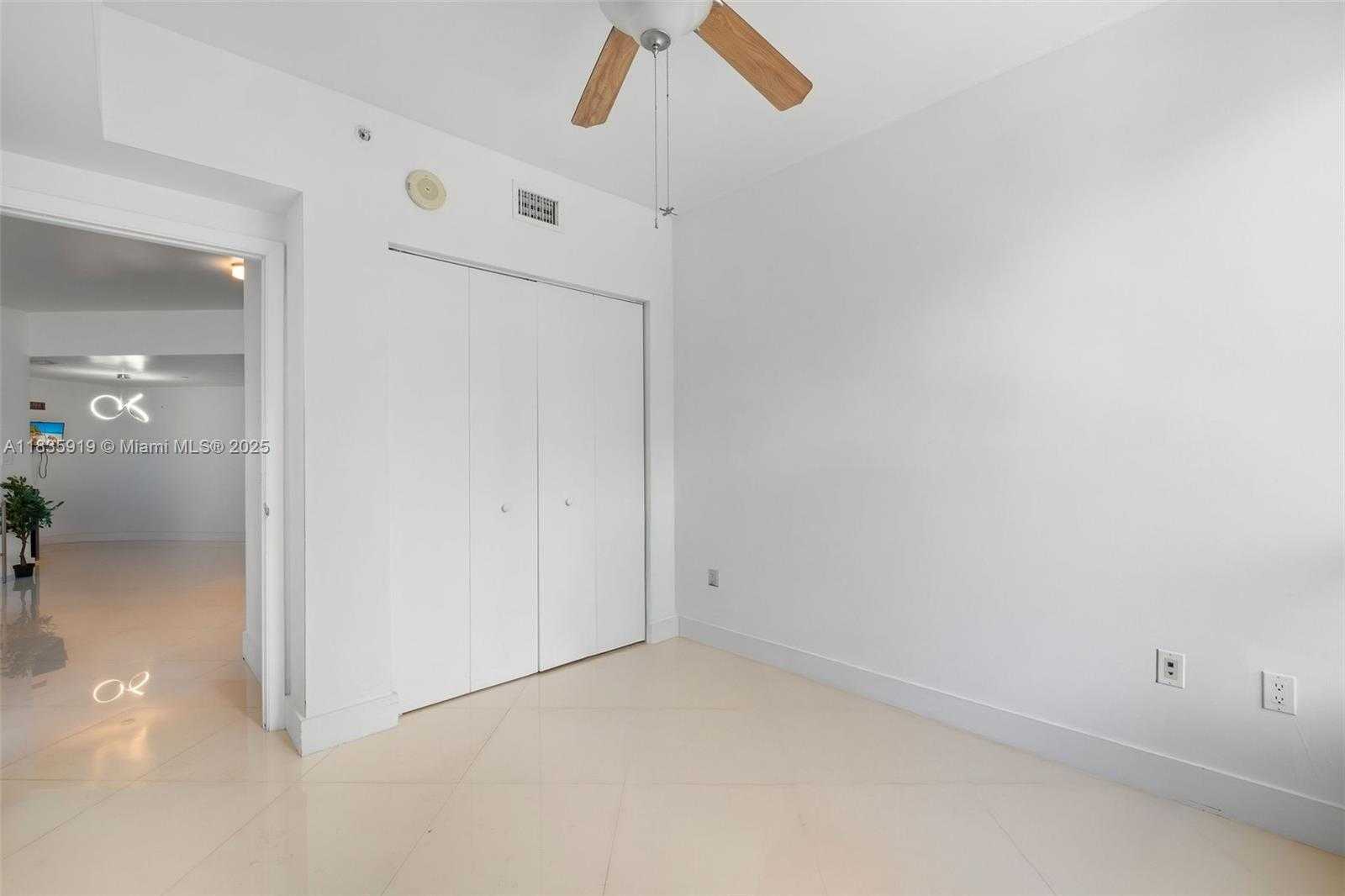 Small Image of 350 SOUTH MIAMI AVE #1804, Miami Number 17