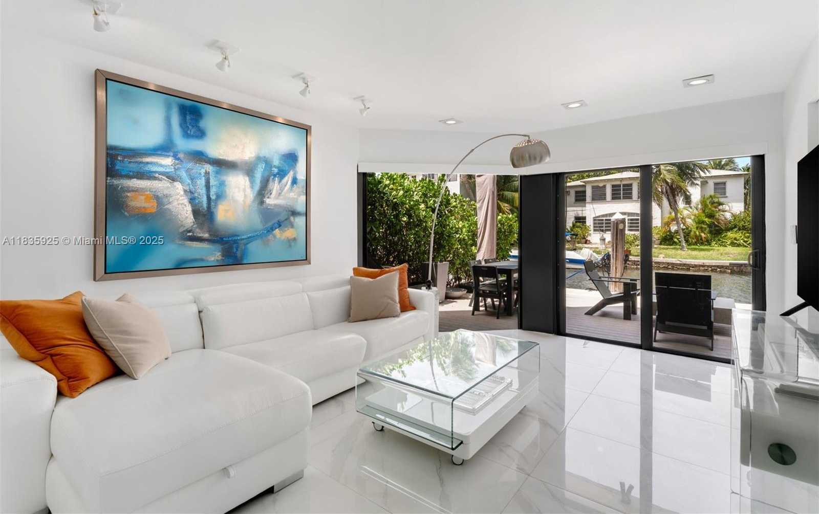 Small Image of 3560 WEST FAIRVIEW ST, Miami Number 11