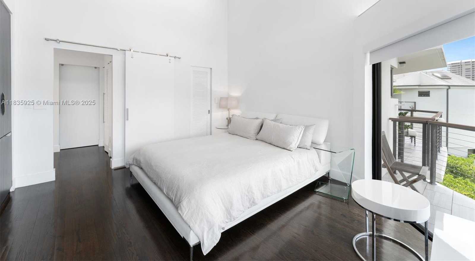 Small Image of 3560 WEST FAIRVIEW ST, Miami Number 21