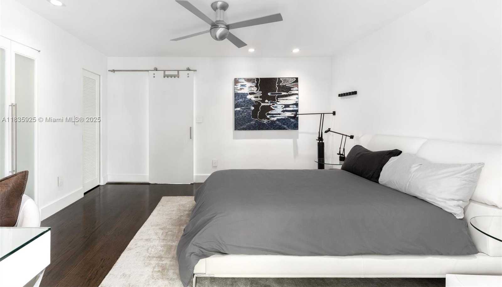 Small Image of 3560 WEST FAIRVIEW ST, Miami Number 28