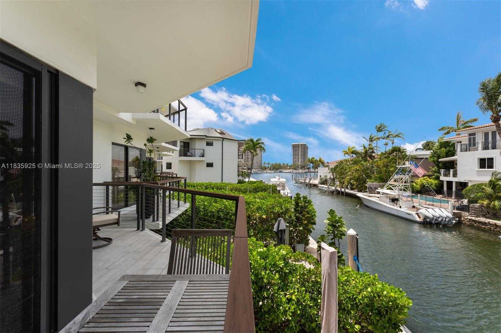 Small Image of 3560 WEST FAIRVIEW ST, Miami Number 44