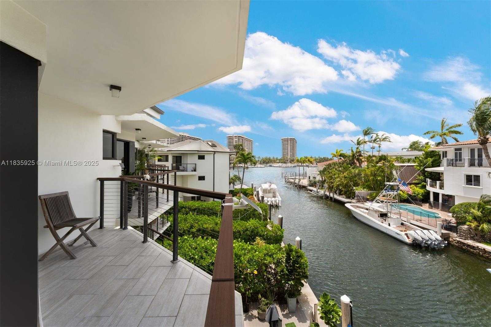 Small Image of 3560 WEST FAIRVIEW ST, Miami Number 48