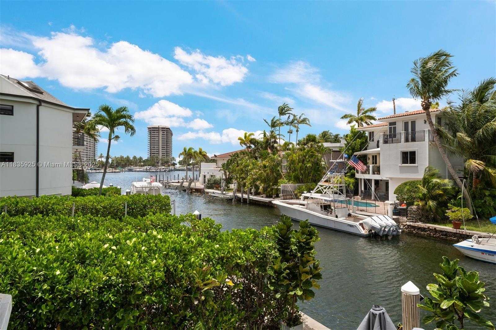 Small Image of 3560 WEST FAIRVIEW ST, Miami Number 50